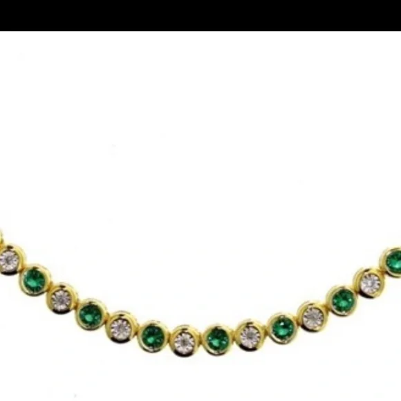Emerald and Diamond Necklace - Picture 2 of 6